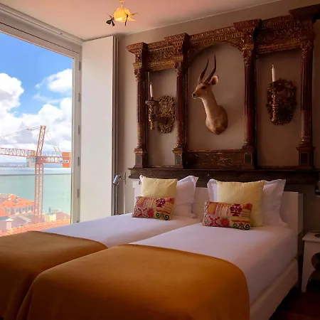 Chiado Penthouse Apartment Lisbon