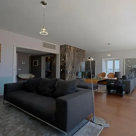 Chiado Penthouse Apartament *